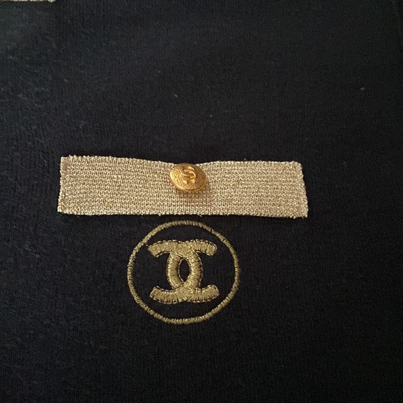 CHANEL SHORT SLEEVES SWEATER/TOP . - Picture 9 of 13